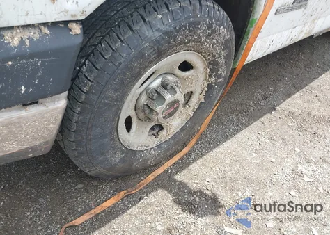 2003 GMC Savana Standard z USA, uszkodzony, nr VIN 1GTHG35U231209847